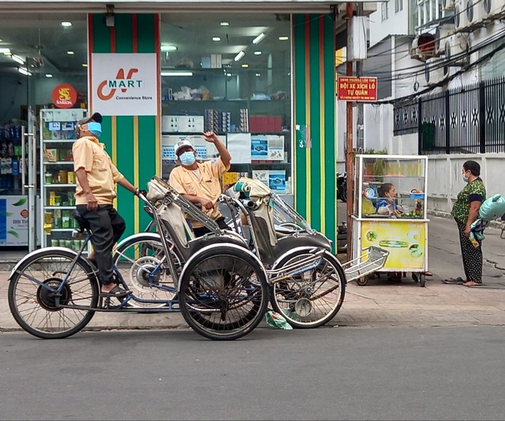 Thăng trầm xích lô trên thành phố biển Nha Trang - Ảnh 5. Thăng trầm xích lô trên thành phố biển Nha Trang - Ảnh 5.