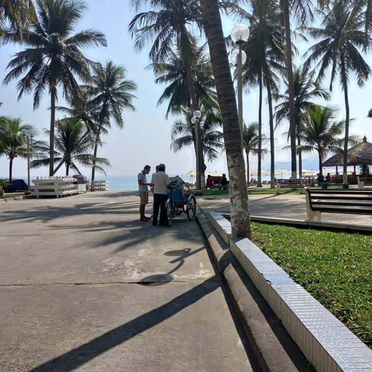 Thăng trầm xích lô trên thành phố biển Nha Trang - Ảnh 8. Thăng trầm xích lô trên thành phố biển Nha Trang - Ảnh 8.