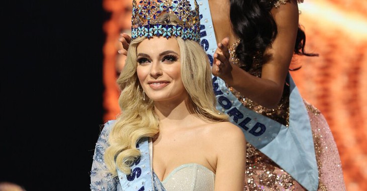 Karolina Bielawska, Miss World 2021 sống chủ động, chia tay mối tình gần 5 năm - Ảnh 2. Karolina Bielawska, Miss World 2021 sống chủ động, chia tay mối tình gần 5 năm - Ảnh 2.