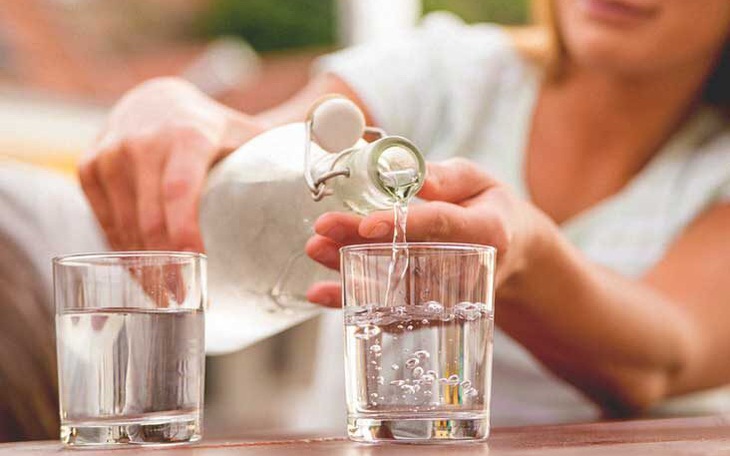 Uống nước sai cách gây hại cho cơ thể thế nào?