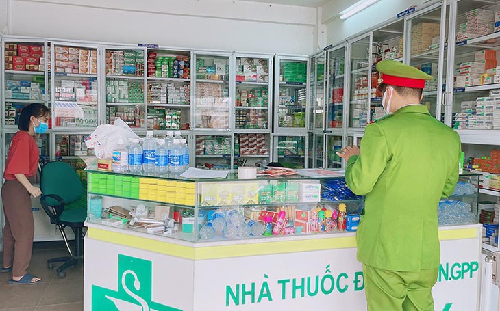 Quảng Bình: Lại phát hiện nhà thuốc kinh doanh kit test COVID-19 lậu - Ảnh 1.