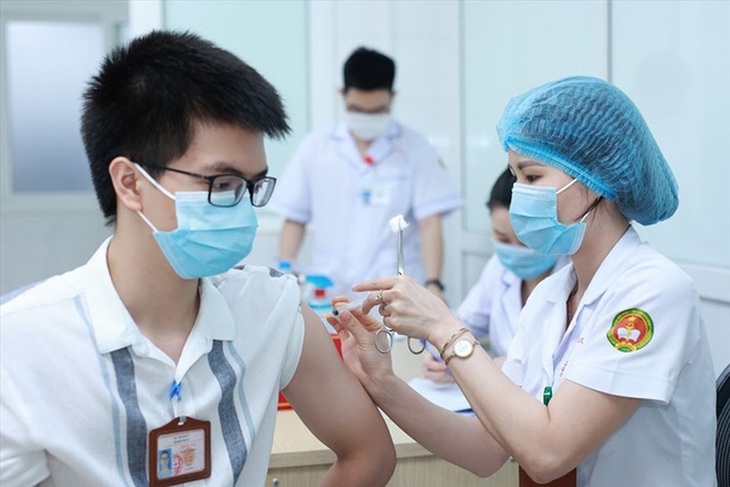 Thủ tướng yêu cầu Bộ Y tế nghiên cứu việc tiêm vaccine phòng COVID-19 cho trẻ 3-5 tuổi - Ảnh 2. Thủ tướng yêu cầu Bộ Y tế nghiên cứu việc tiêm vaccine phòng COVID-19 cho trẻ 3-5 tuổi - Ảnh 2.