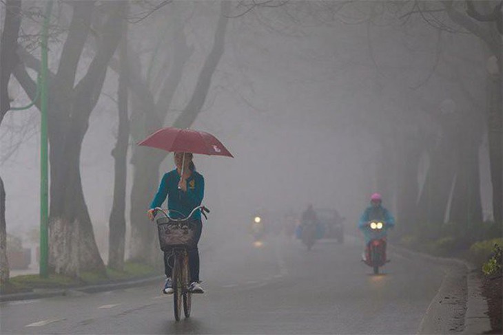 Bắc Bộ tái diễn tình trạng nồm ẩm kéo dài - Ảnh 1. Bắc Bộ tái diễn tình trạng nồm ẩm kéo dài - Ảnh 1.