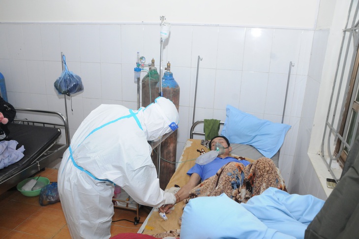 Ngành y tế Sơn La khắc phục khó khăn, nỗ lực điều trị cho bệnh nhân COVID-19 - Ảnh 3. Ngành y tế Sơn La khắc phục khó khăn, nỗ lực điều trị cho bệnh nhân COVID-19 - Ảnh 3.