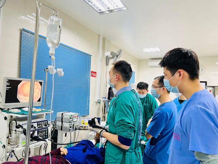 Ứng dụng nội soi can thiệp sớm trong điều trị ung thư đường tiêu hoá, cái lợi thuộc về người bệnh - Ảnh 1. Ứng dụng nội soi can thiệp sớm trong điều trị ung thư đường tiêu hoá, cái lợi thuộc về người bệnh - Ảnh 1.