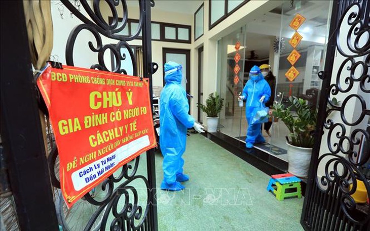 Sáng 24/3: Còn hơn 3.700 F0 nặng đang điều trị; Trẻ nghi ngờ bị hậu COVID-19 được khám và điều trị thế nào? 
