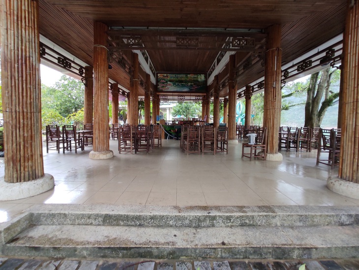 Những ngày khó của phu thuyền làng Na trên sông Son - Ảnh 5.