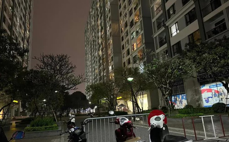 Đau lòng nguyên nhân ban đầu khiến bé 15 tuổi rơi từ tầng 26 chung cư cao cấp tử vong - Ảnh 2. Đau lòng nguyên nhân ban đầu khiến bé 15 tuổi rơi từ tầng 26 chung cư cao cấp tử vong - Ảnh 2.