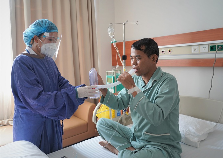 Ghép gan cấp cứu người bệnh chỉ còn thời gian sống 1 tuần - Ảnh 2. Ghép gan cấp cứu người bệnh chỉ còn thời gian sống 1 tuần - Ảnh 2.