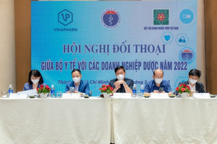 Bộ Y tế đối thoại với các doanh nghiệp dược, tháo gỡ khó khăn, điểm nghẽn để thúc đẩy phát triển - Ảnh 1. Bộ Y tế đối thoại với các doanh nghiệp dược, tháo gỡ khó khăn, điểm nghẽn để thúc đẩy phát triển - Ảnh 1.