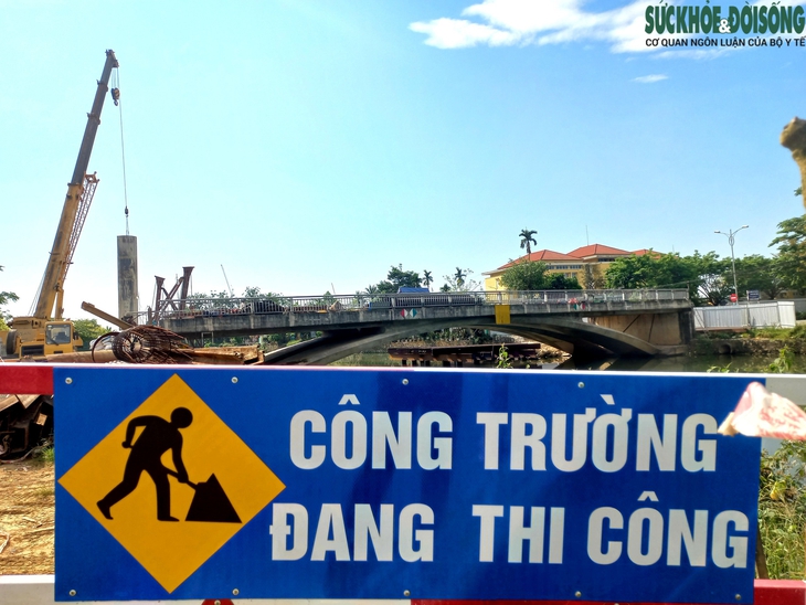 Cây cầu ‘tai tiếng’ ở Huế vì không có đường dẫn, đội vốn nhiều lần bây giờ ra sao? - Ảnh 7. Cây cầu ‘tai tiếng’ ở Huế vì không có đường dẫn, đội vốn nhiều lần bây giờ ra sao? - Ảnh 7.