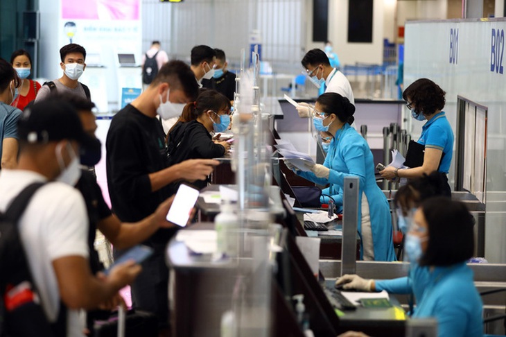 Mở cửa du lịch, khách quốc tế qua cảng hàng không tăng 176% - Ảnh 2.