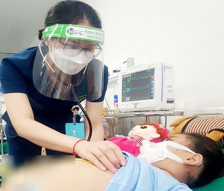 Nghệ An: Cứu sống trẻ mắc hội chứng viêm đa hệ thống (MIS-C) hậu COVID-19 - Ảnh 1. Nghệ An: Cứu sống trẻ mắc hội chứng viêm đa hệ thống (MIS-C) hậu COVID-19 - Ảnh 1.