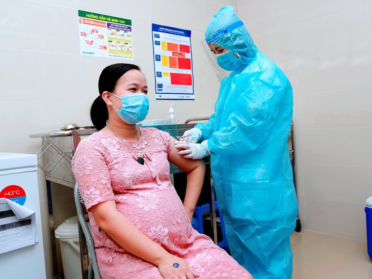Mới: Không nhất thiết phải test COVID-19 thường xuyên cho mọi trẻ sơ sinh - Ảnh 2.