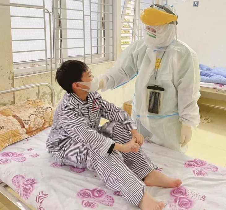 15 ngày liên tiếp Sơn La giảm số ca mắc COVID-19, hơn 100.000 F0 đã khỏi bệnh - Ảnh 2. 15 ngày liên tiếp Sơn La giảm số ca mắc COVID-19, hơn 100.000 F0 đã khỏi bệnh - Ảnh 2.