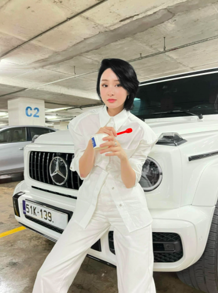 Hiền Hồ: Xế hộp 13 tỷ bị 'soi' phủ bạt suốt 1 tuần thị phi, lộ tin nhắn nghi vấn trợ cấp, góc độ pháp lý đúng - sai thế nào? - Ảnh 3. Hiền Hồ: Xế hộp 13 tỷ bị 'soi' phủ bạt suốt 1 tuần thị phi, lộ tin nhắn nghi vấn trợ cấp, góc độ pháp lý đúng - sai thế nào? - Ảnh 3.