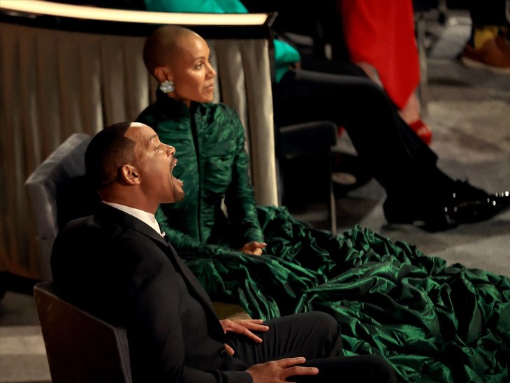 Danh hài Will Smith xin lỗi Chris Rock, có bị điều tra về 'cái tát' trên sân khấu Oscar 2022 không? - Ảnh 3. Danh hài Will Smith xin lỗi Chris Rock, có bị điều tra về 'cái tát' trên sân khấu Oscar 2022 không? - Ảnh 3.