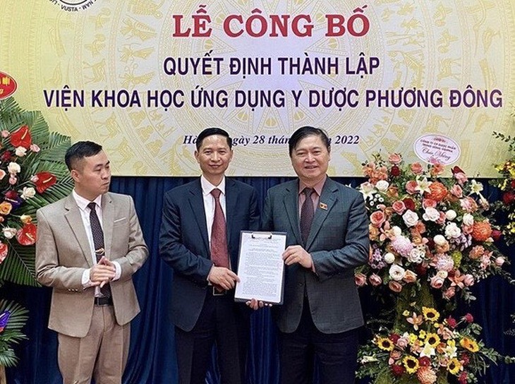 Đội ngũ khoa học kỹ thuật tham gia phát triển chuyên ngành Y dược cổ truyền - Ảnh 1. Đội ngũ khoa học kỹ thuật tham gia phát triển chuyên ngành Y dược cổ truyền - Ảnh 1.