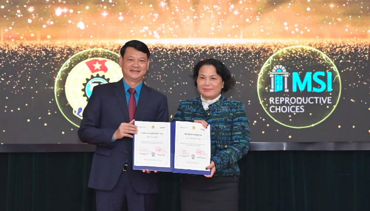Thêm hàng chục nghìn công nhân, phụ nữ nông thôn sẽ được cung cấp các dịch vụ sức khoẻ sinh sản thiết yếu - Ảnh 1. Thêm hàng chục nghìn công nhân, phụ nữ nông thôn sẽ được cung cấp các dịch vụ sức khoẻ sinh sản thiết yếu - Ảnh 1.