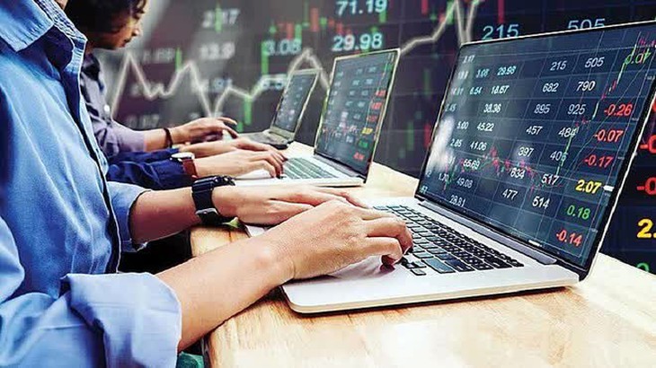 Hành vi thao túng thị trường chứng khoán có thể bị phạt tù tới 7 năm. Hành vi thao túng thị trường chứng khoán có thể bị phạt tù tới 7 năm.