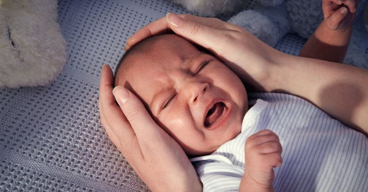 Khóc dạ đề ở trẻ sơ sinh, làm sao để xoa dịu? - Ảnh 1.