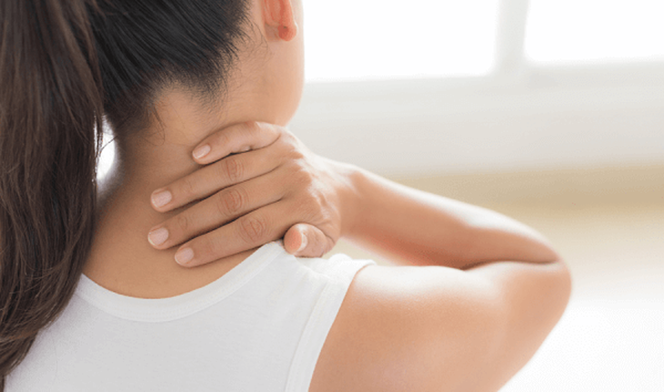 Đau cổ vai cánh tay cần làm gì để giảm đau và phòng bệnh?- Ảnh 1.