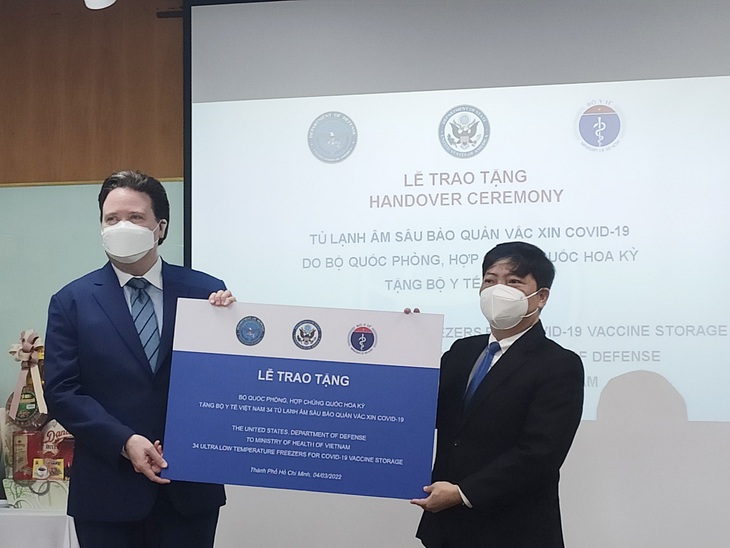 Hoa Kỳ trao tặng 34 tủ âm sâu bảo quản vaccine phòng COVID-19 cho Việt Nam - Ảnh 1. Hoa Kỳ trao tặng 34 tủ âm sâu bảo quản vaccine phòng COVID-19 cho Việt Nam - Ảnh 1.