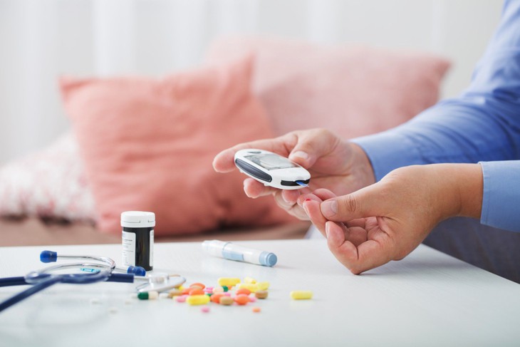 Thuốc đái tháo đường metformin: Công dụng và những lưu ý khi sử dụng - Ảnh 1.