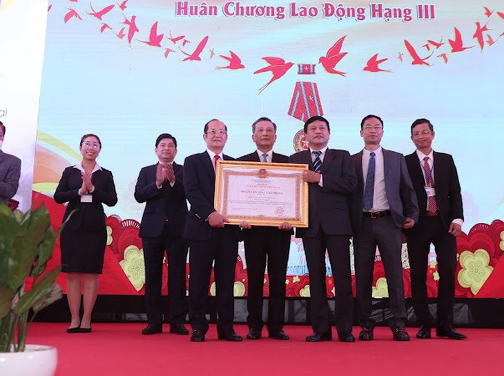 SaVipharm đón nhận Huân chương Lao động Hạng III, khẳng định thương hiệu thuốc Việt - Ảnh 1.