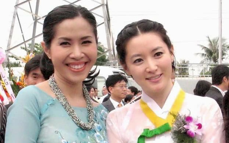 MC Quỳnh Hoa "bật mí" ảnh áo dài gặp Triệu Vy, nàng Dae Jang Geum thập niên 90  