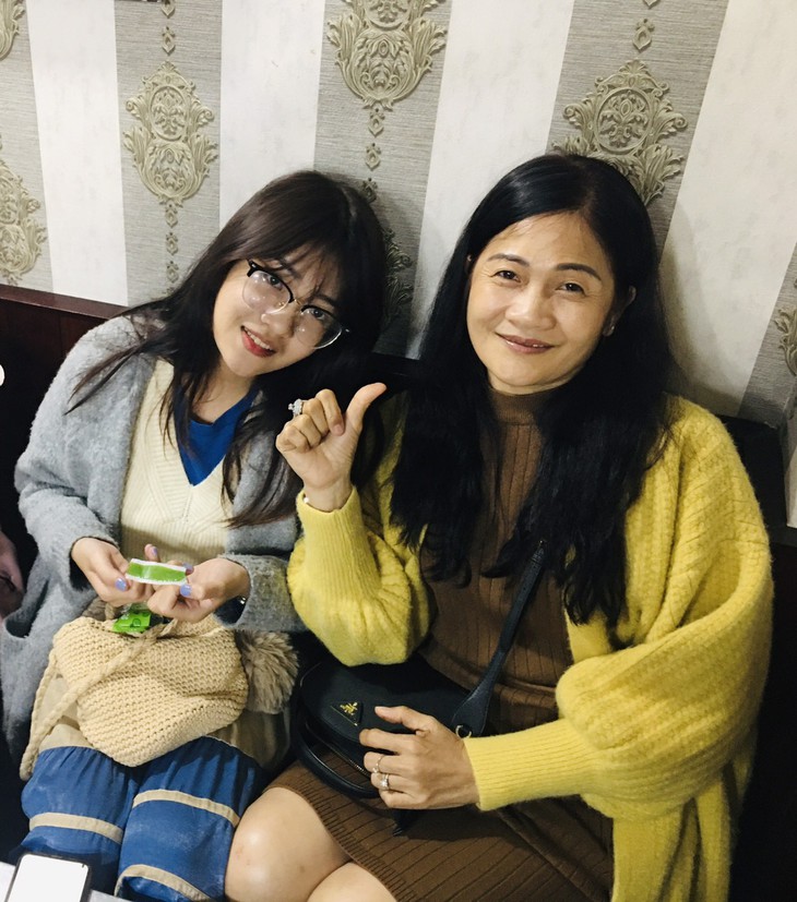 Sau cuộc chiến với COVID-19, người mẹ trở về hiến thận cứu con - Ảnh 1.