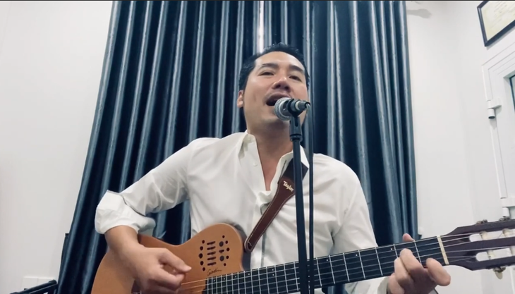 'Mẹ ta trả nhớ về không', quà tặng ngày 8/3 của ca sĩ Tuấn Hiệp gây xúc động - Ảnh 4. 'Mẹ ta trả nhớ về không', quà tặng ngày 8/3 của ca sĩ Tuấn Hiệp gây xúc động - Ảnh 4.