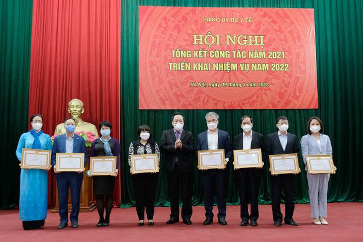 Phát huy vai trò lãnh đạo của tổ chức đảng, đảng viên - Ảnh 4. Phát huy vai trò lãnh đạo của tổ chức đảng, đảng viên - Ảnh 4.