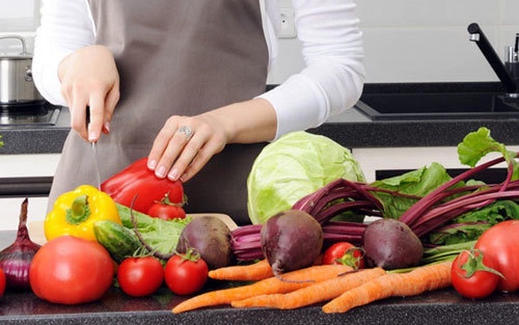 4 lợi ích tuyệt vời khi nấu ăn tại nhà