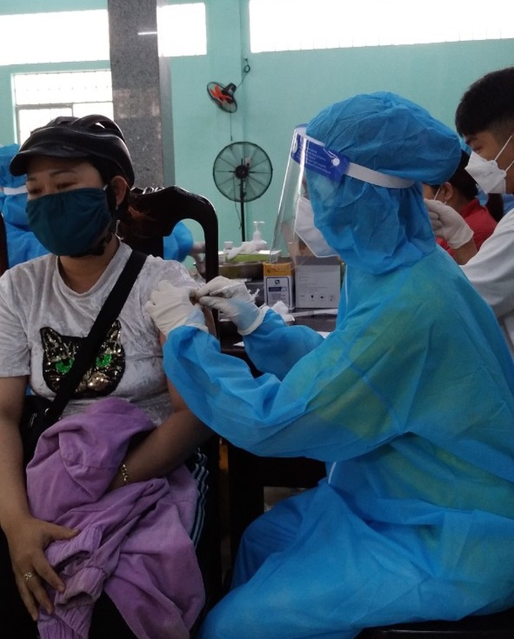 Lâm Đồng: 1 tuần có 5 bệnh nhân tử vong nhiễm SARS-CoV-2, chưa tiêm vaccine  - Ảnh 3.