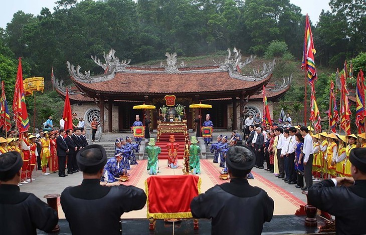 Tín ngưỡng thờ cúng Hùng Vương: Giá trị còn mãi - Ảnh 3.
