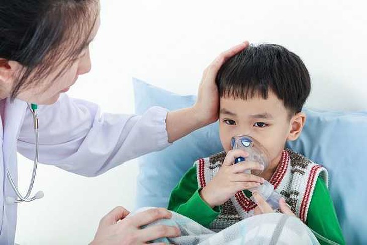 Có nên cho trẻ uống thuốc ho khi bị viêm tiểu phế quản không? - Ảnh 2.