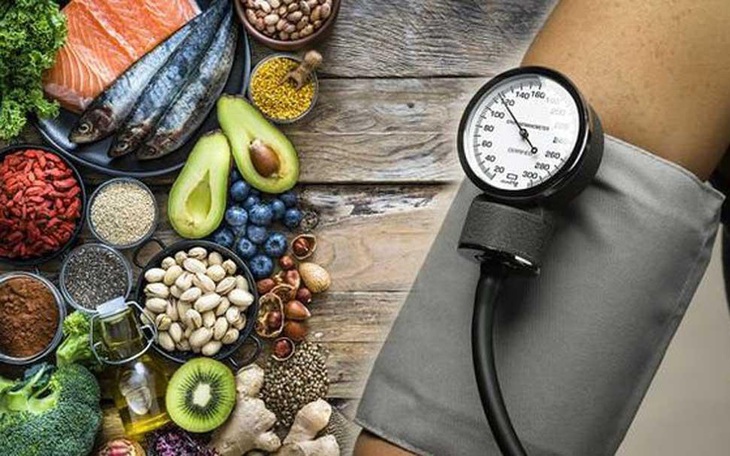 Bữa ăn ít carb có lợi cho người tăng huyết áp