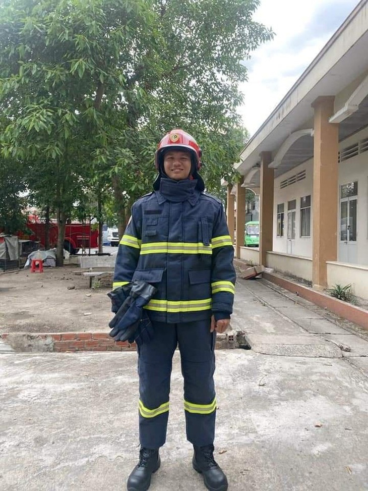 Chân dung "anh hùng đời thực"  quên mình cứu 4 người đuối nước ở biển Vũng Tàu  - Ảnh 2.