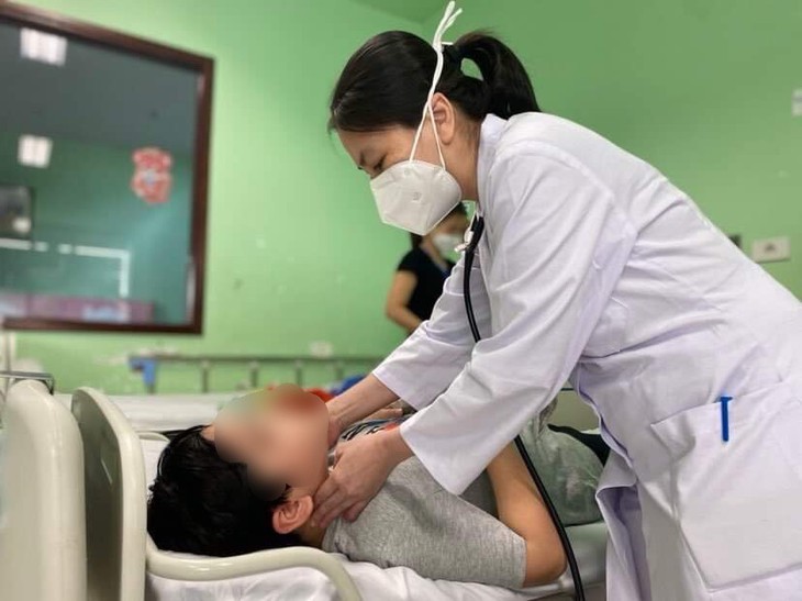 Trẻ từng là F0, bỗng dưng sốt: Dấu hiệu mắc bệnh nguy hiểm hậu COVID-19 - Ảnh 1. Trẻ từng là F0, bỗng dưng sốt: Dấu hiệu mắc bệnh nguy hiểm hậu COVID-19 - Ảnh 1.
