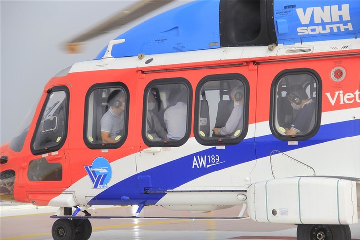 Lần đầu tiên ra mắt tour "Ngắm Thành phố Hồ Chí Minh từ trên cao" bằng trực thăng - Ảnh 2. Lần đầu tiên ra mắt tour "Ngắm Thành phố Hồ Chí Minh từ trên cao" bằng trực thăng - Ảnh 2.