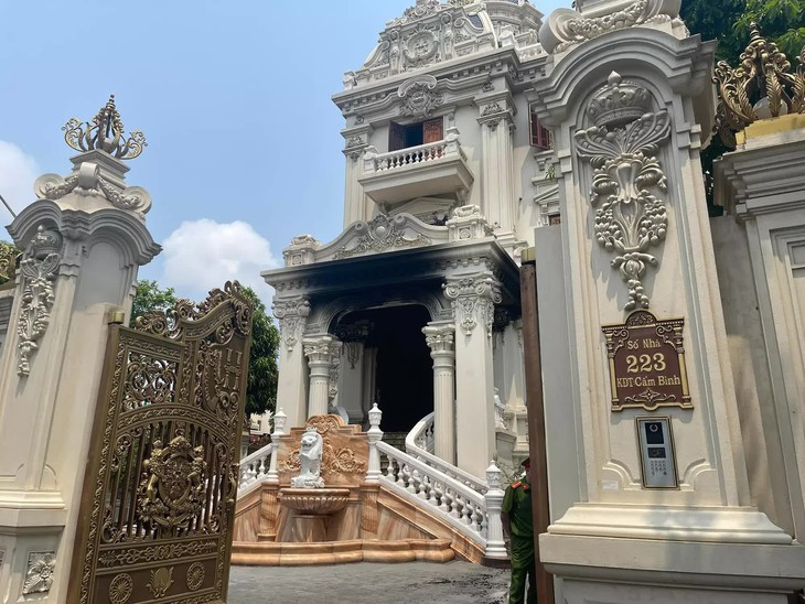 Vụ cháy "lâu đài" trăm tỷ: Gia đình chủ nhân sống chan hòa, được yêu quý - Ảnh 4.