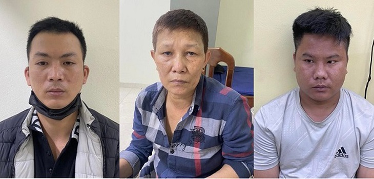 Hà Nội: Băng nhóm dàn cảnh móc túi tại phố đi bộ Hoàn Kiếm sa lưới - Ảnh 2. Hà Nội: Băng nhóm dàn cảnh móc túi tại phố đi bộ Hoàn Kiếm sa lưới - Ảnh 2.