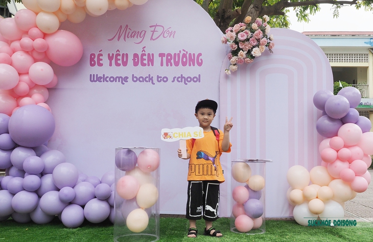 Trẻ mầm non Hà Nội phấn khởi trong ngày đầu trở lại trường - Ảnh 10. Trẻ mầm non Hà Nội phấn khởi trong ngày đầu trở lại trường - Ảnh 10.