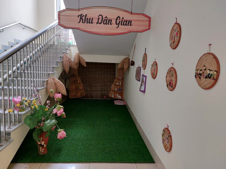 Học sinh mầm non Hà Nội háo hức đến trường - Ảnh 12. Học sinh mầm non Hà Nội háo hức đến trường - Ảnh 12.