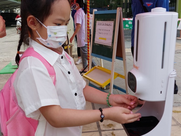 Học sinh mầm non Hà Nội háo hức đến trường - Ảnh 16. Học sinh mầm non Hà Nội háo hức đến trường - Ảnh 16.