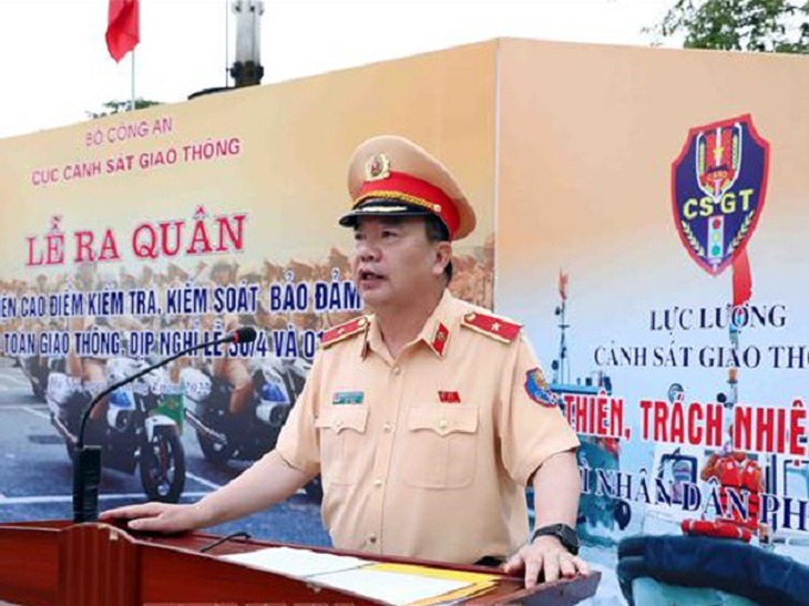 Ra quân tháng cao điểm đảm bảo ATGT và “đón” ngày lễ lớn 30/4 - 1/5 - Ảnh 2. Ra quân tháng cao điểm đảm bảo ATGT và “đón” ngày lễ lớn 30/4 - 1/5 - Ảnh 2.