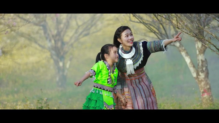 Sao mai Lương Hải Yến mong nhân lên nhiều tấm lòng nhân ái với 'Chắp cánh tương lai' - Ảnh 4. Sao mai Lương Hải Yến mong nhân lên nhiều tấm lòng nhân ái với 'Chắp cánh tương lai' - Ảnh 4.