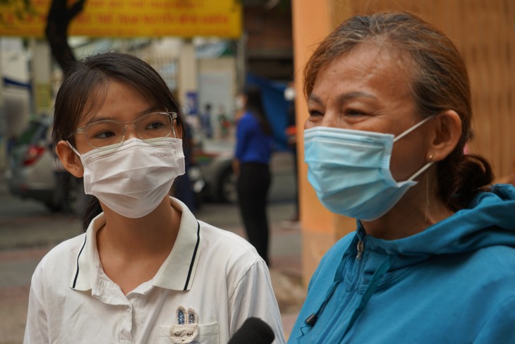 Hình ảnh ngày đầu tiêm vaccine cho trẻ từ 5 đến dưới 12 tuổi ở TP.HCM - Ảnh 4.