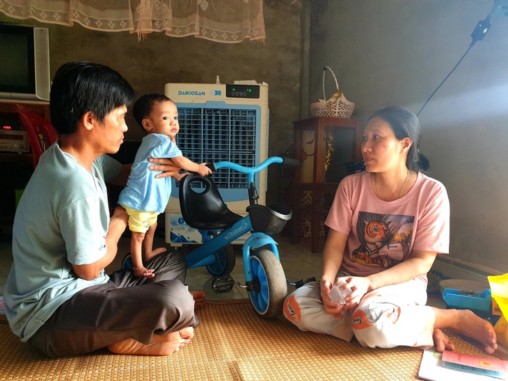 MS 749: Vợ chồng nghèo mong cầu sự giúp đỡ để con thơ mắc bệnh tim hiếm gặp duy trì sự sống chờ kỳ tích - Ảnh 1. MS 749: Vợ chồng nghèo mong cầu sự giúp đỡ để con thơ mắc bệnh tim hiếm gặp duy trì sự sống chờ kỳ tích - Ảnh 1.